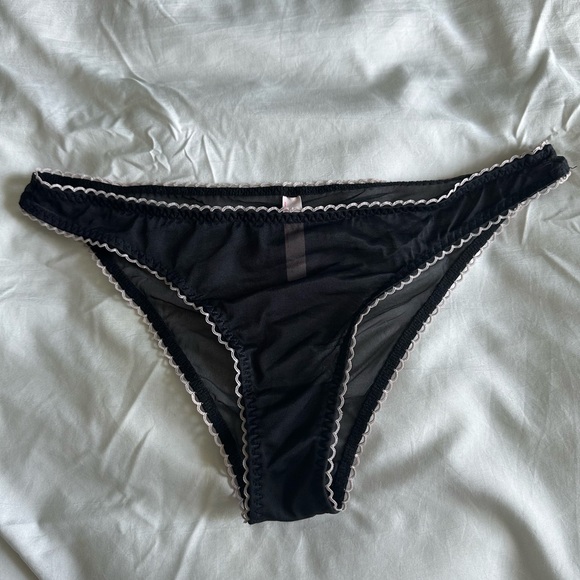 Victorias Secret Lingerie - Picture 6 of 8